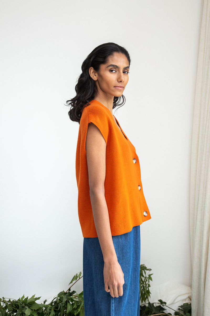 Aila Organic Cotton Knitted Vest in Brick