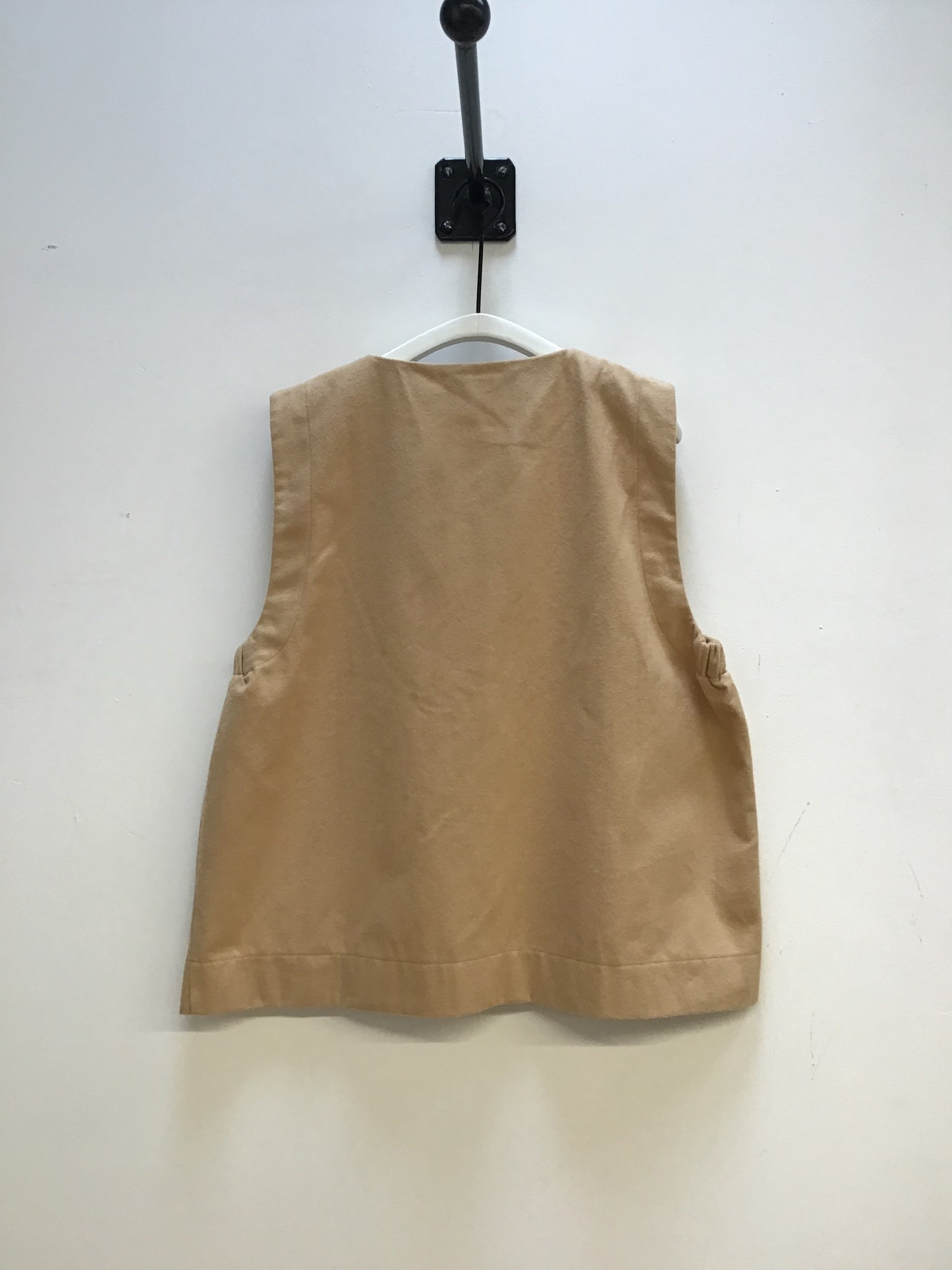 Tobira-Jane Brushed Organic Cotton Vest in Sand Sample
