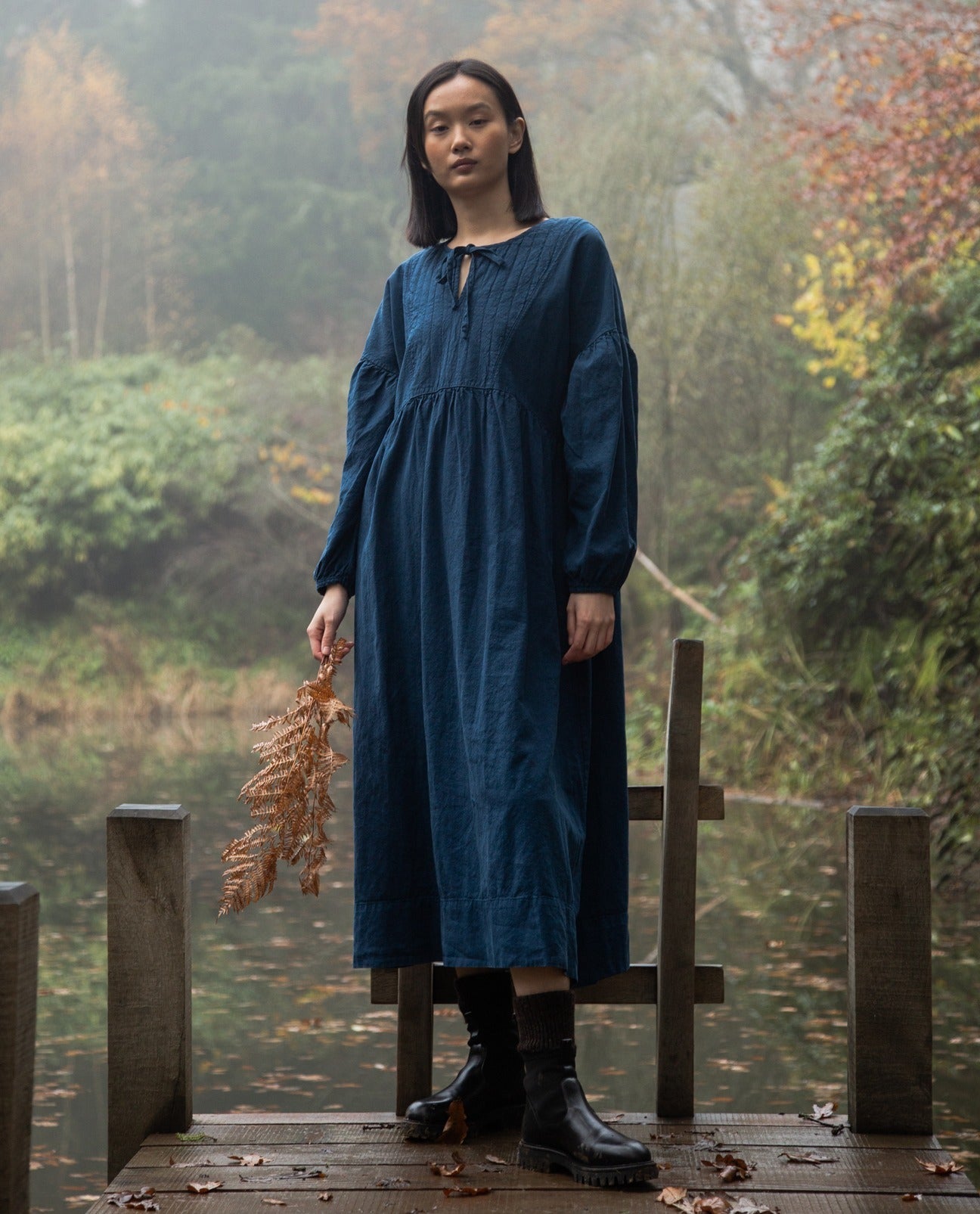 Maple Cotton Linen Dress in Washed Indigo