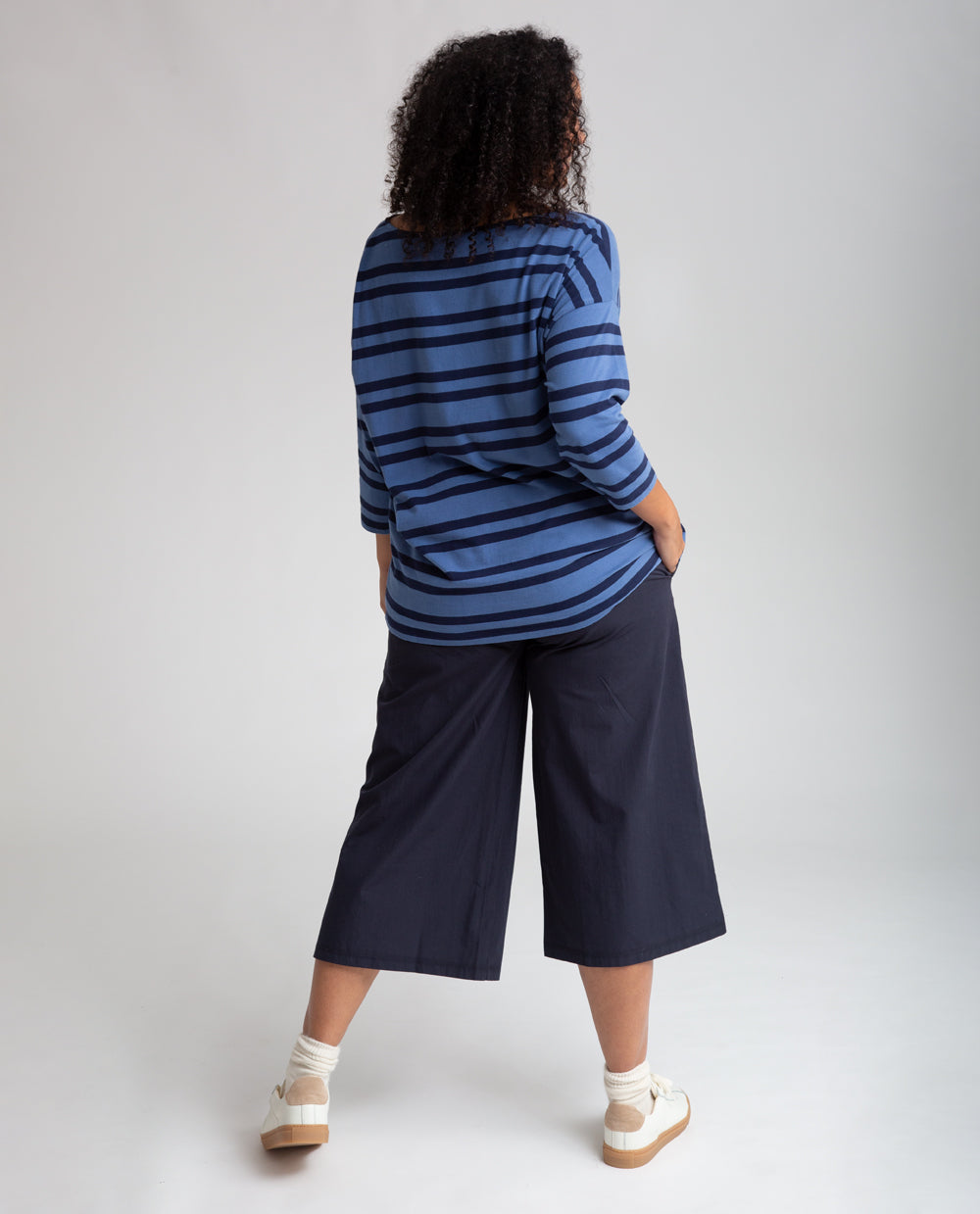 Adrienne Organic Cotton Trousers In Navy