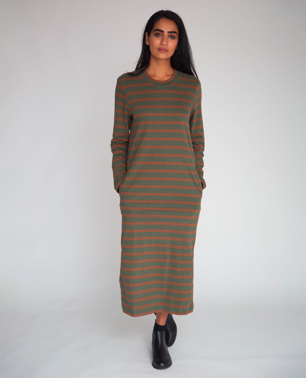 Raina-Sue Organic Cotton Dress In Army & Tan