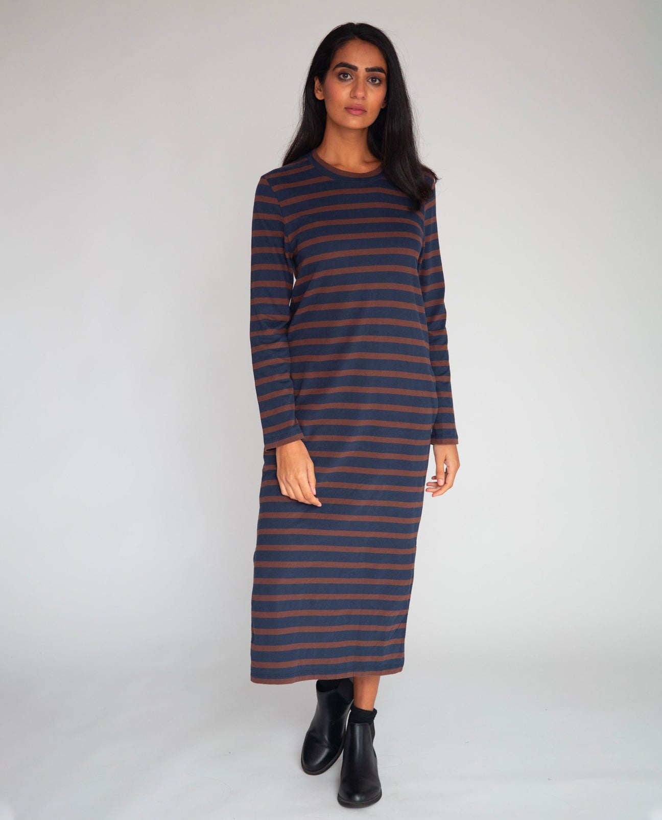 Raina-Sue Organic Cotton Dress In Navy & Chocolate