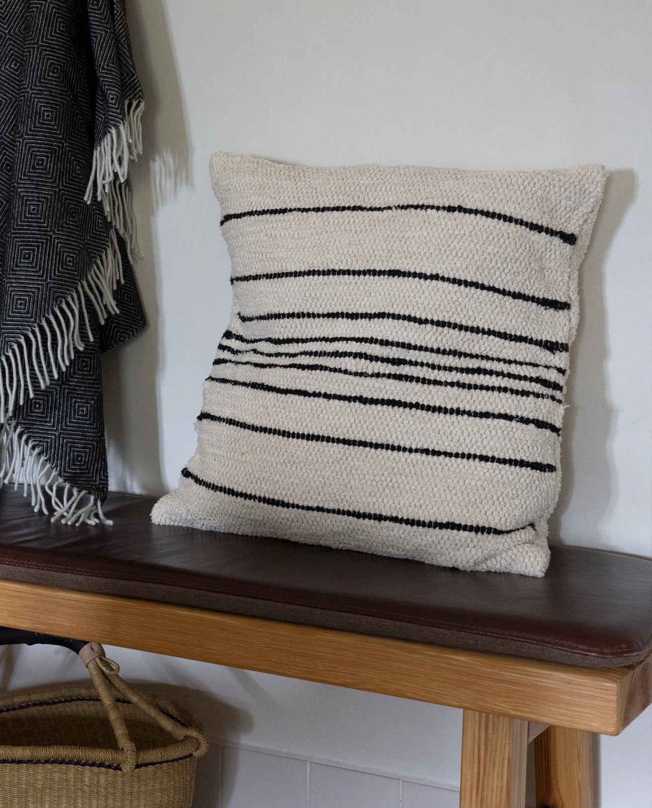 Colares-Casa Striped Cushion in Beige / Cream