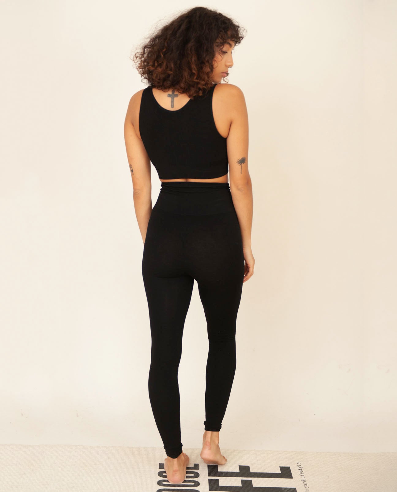 Lisa-Jane Organic Cotton Yoga Leggings In Black