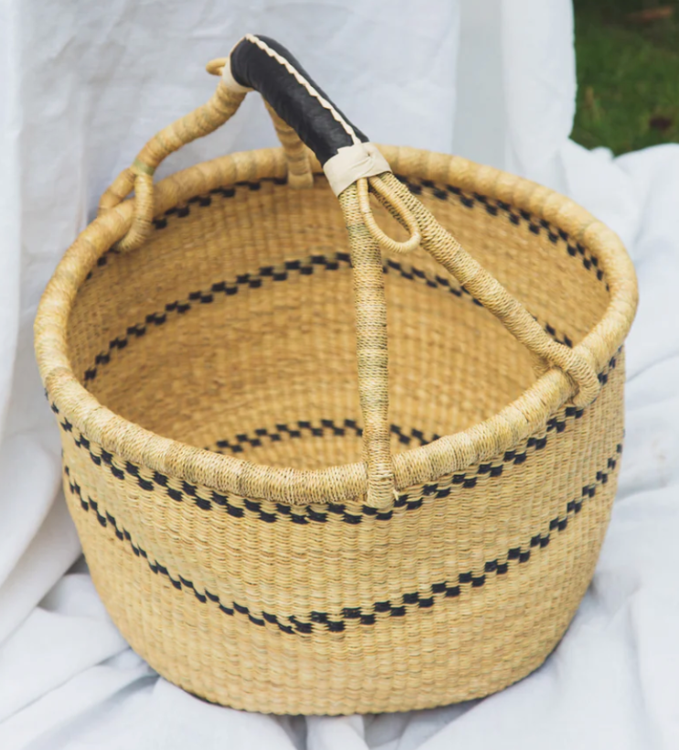 Ama Round Straw Basket With Leather Detail Handle