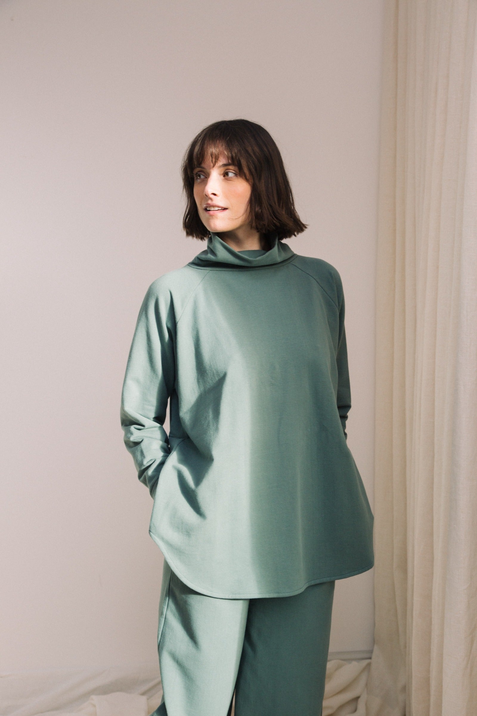 Nara Organic Cotton Felpe Sweatshirt in Eucalyptus