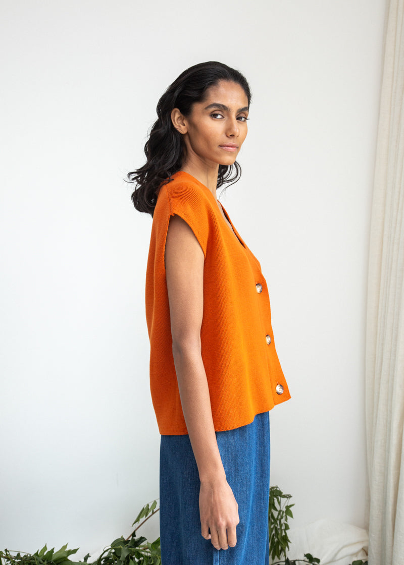 Aila Organic Cotton Knitted Vest in Brick