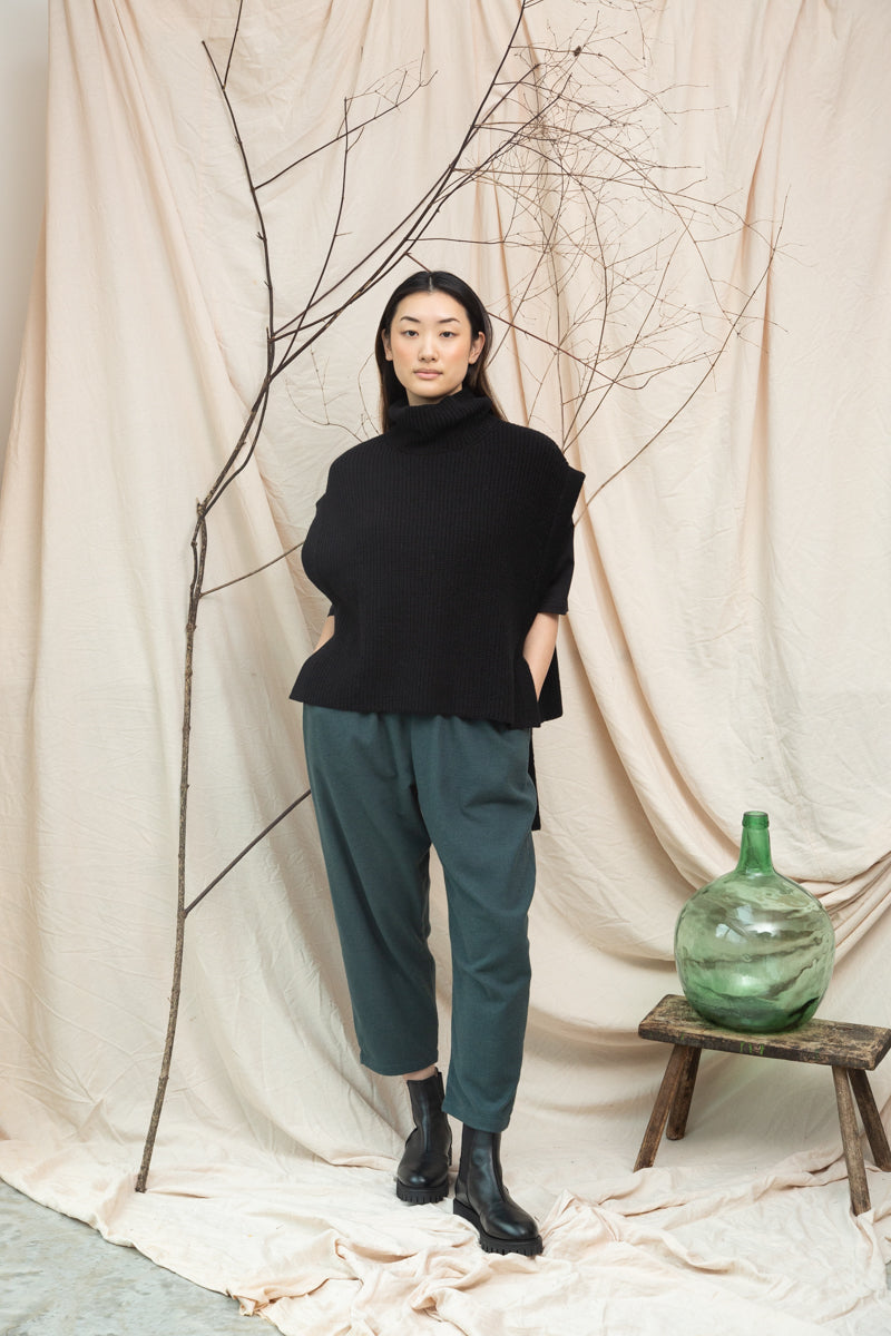 Kanon Recycled Wool Knitted Vest in Black