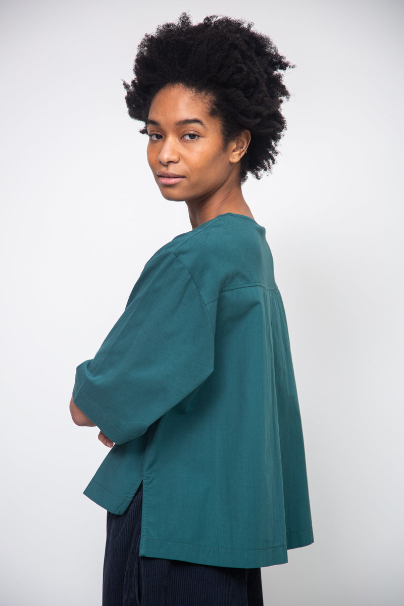 Shay Organic Cotton Jersey and Poplin Top in Pine
