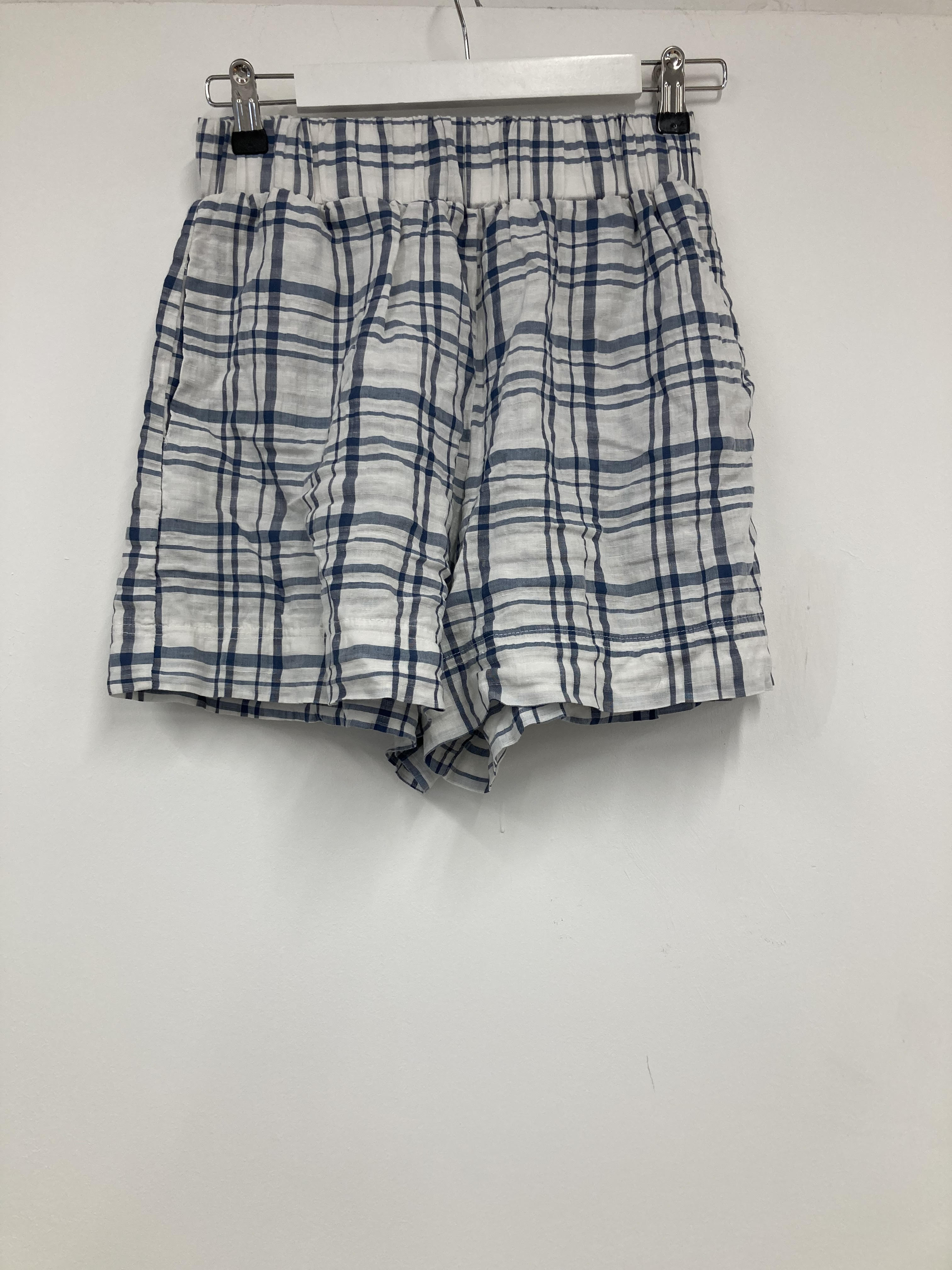 Gilma-Cay Shorts in Check Size S