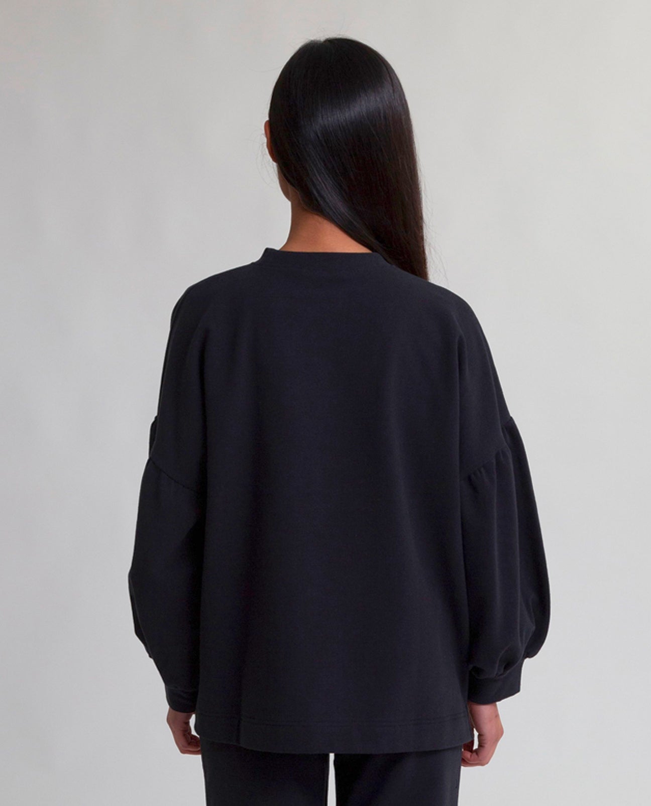 Amelia Organic Cotton Sweatshirt In Black