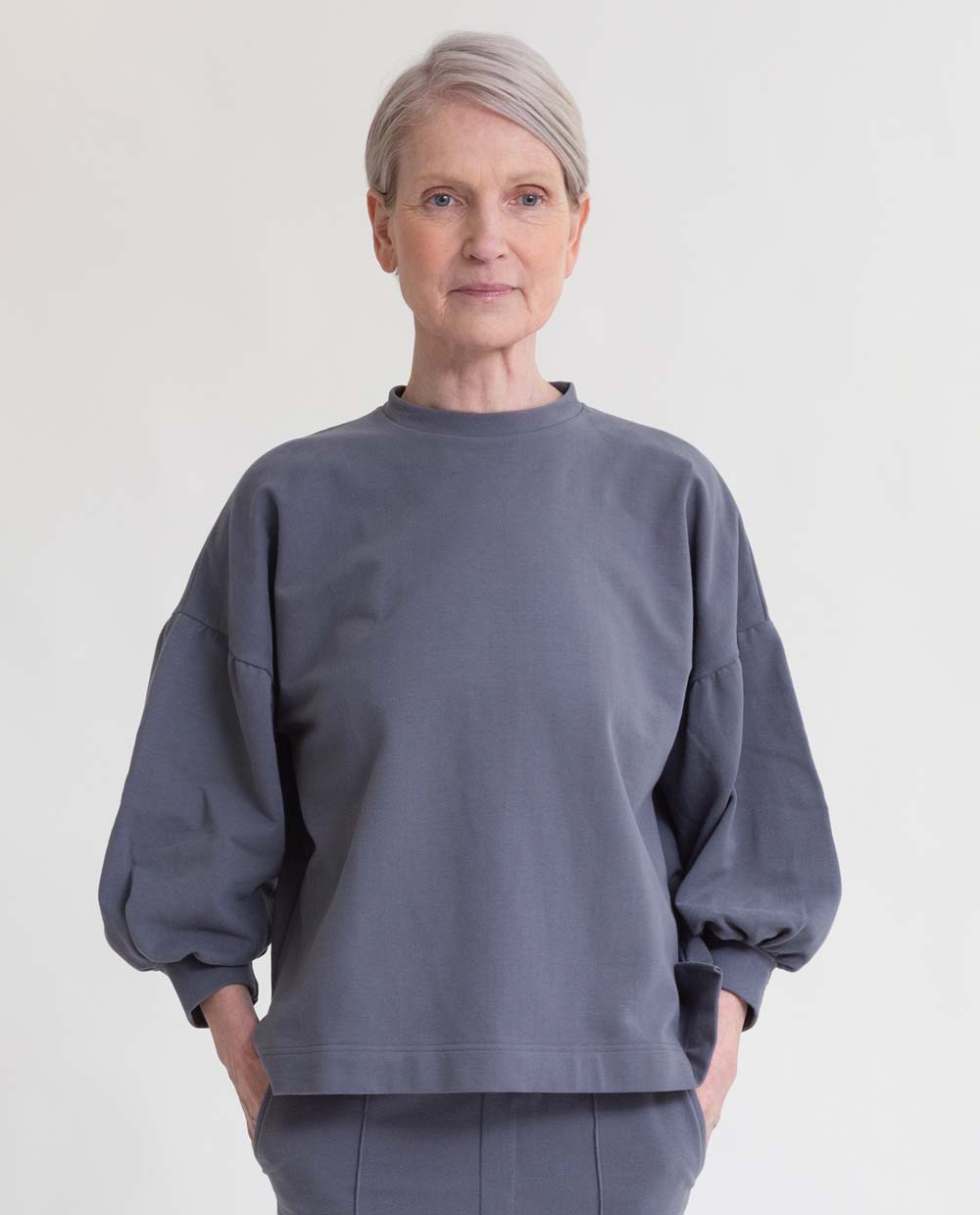 Amelia Organic Cotton Sweatshirt In Pewter
