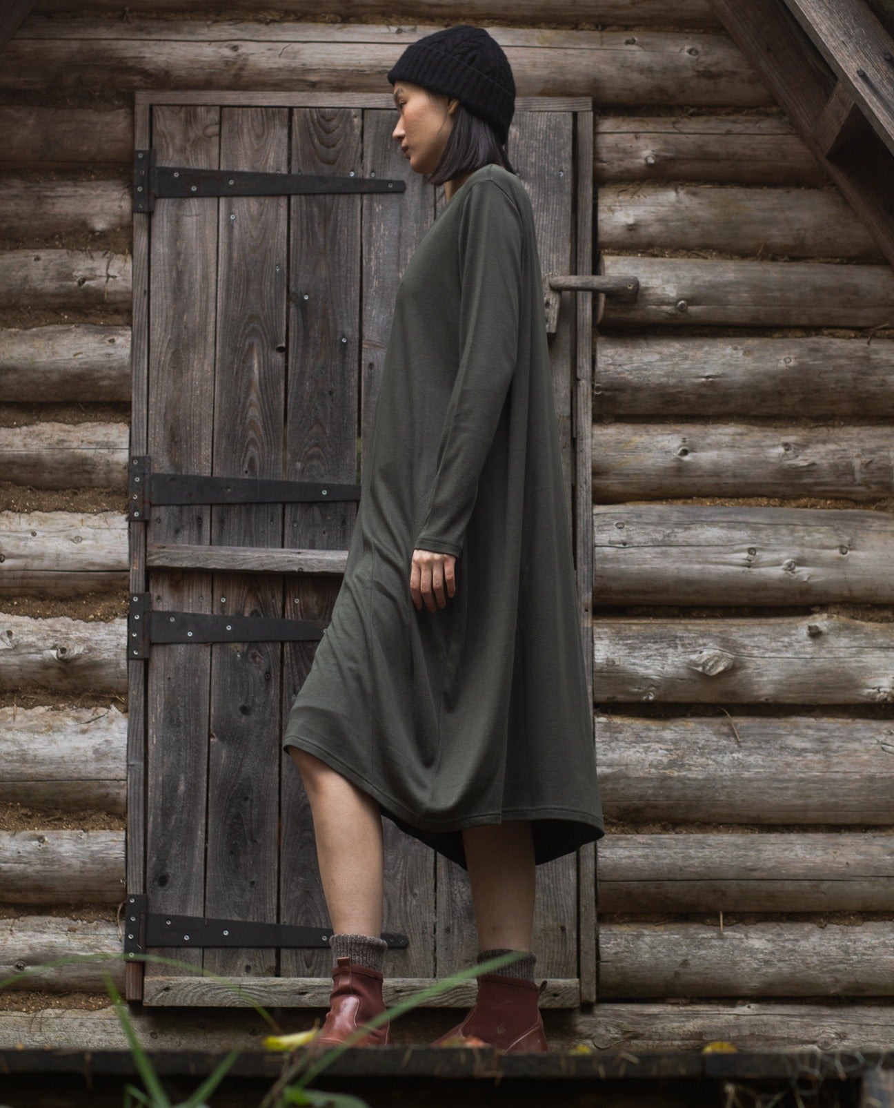 Myrtle Organic Cotton Jersey Dress in Rosin Green