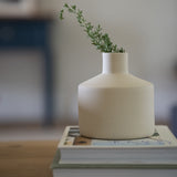 Cavado-Ocactuu Vase in Sand