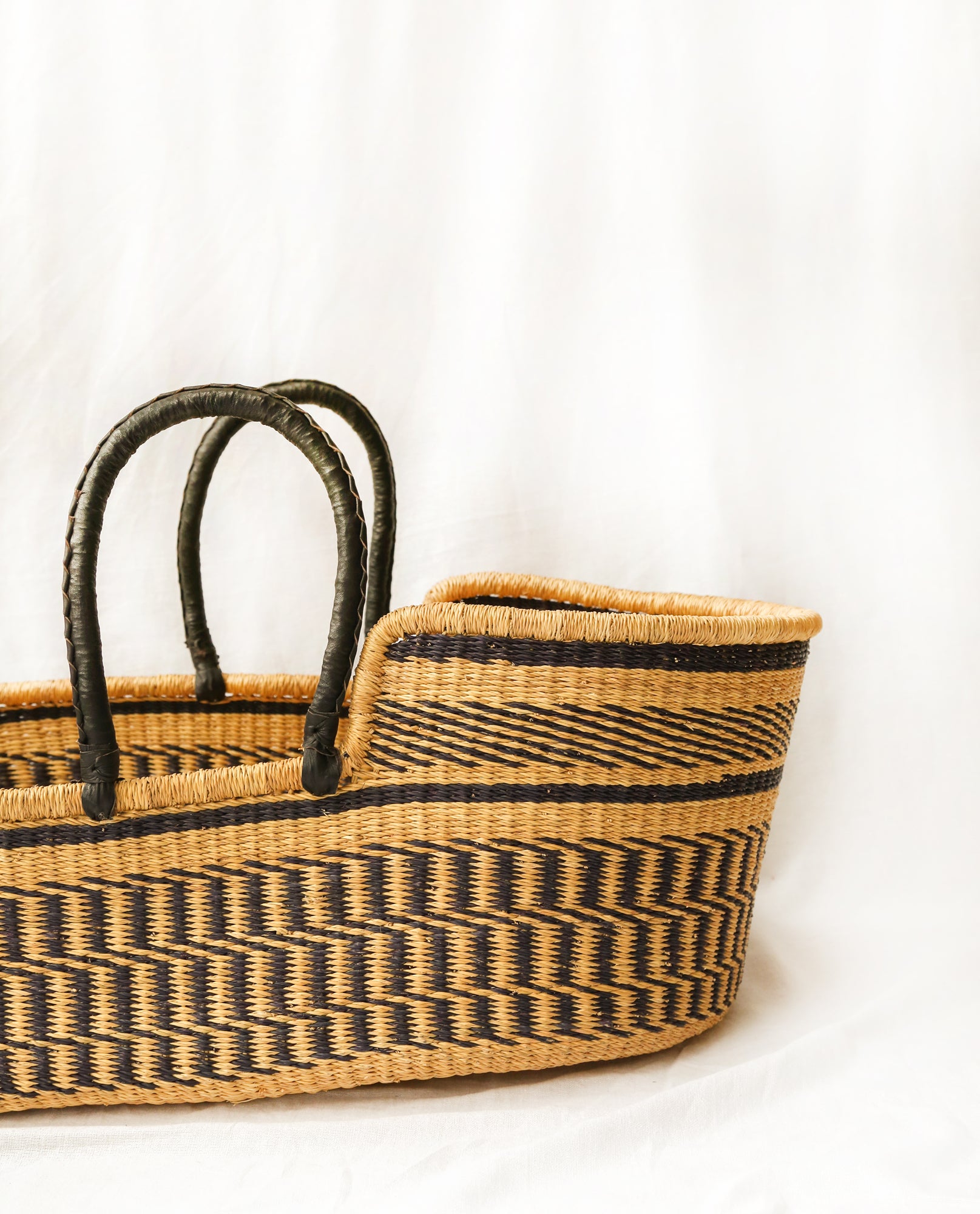 KOBI-Beaumont-Organic-handwoven-moses-basket