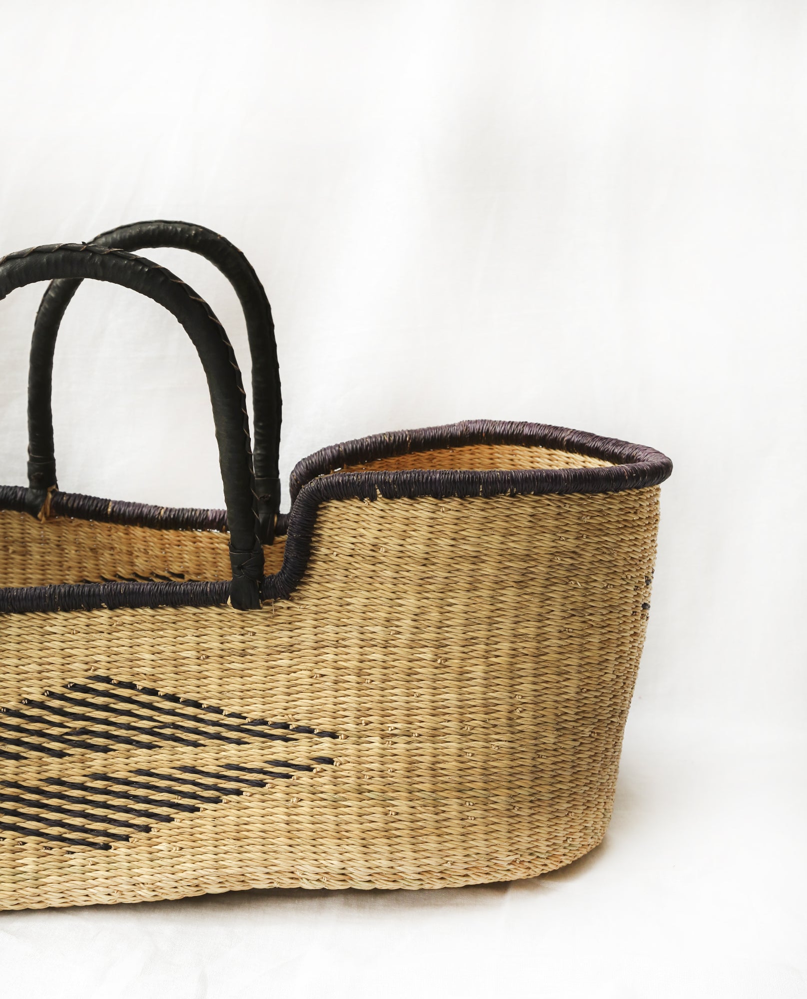 KOJO Handwoven Moses Basket with Leather Handles