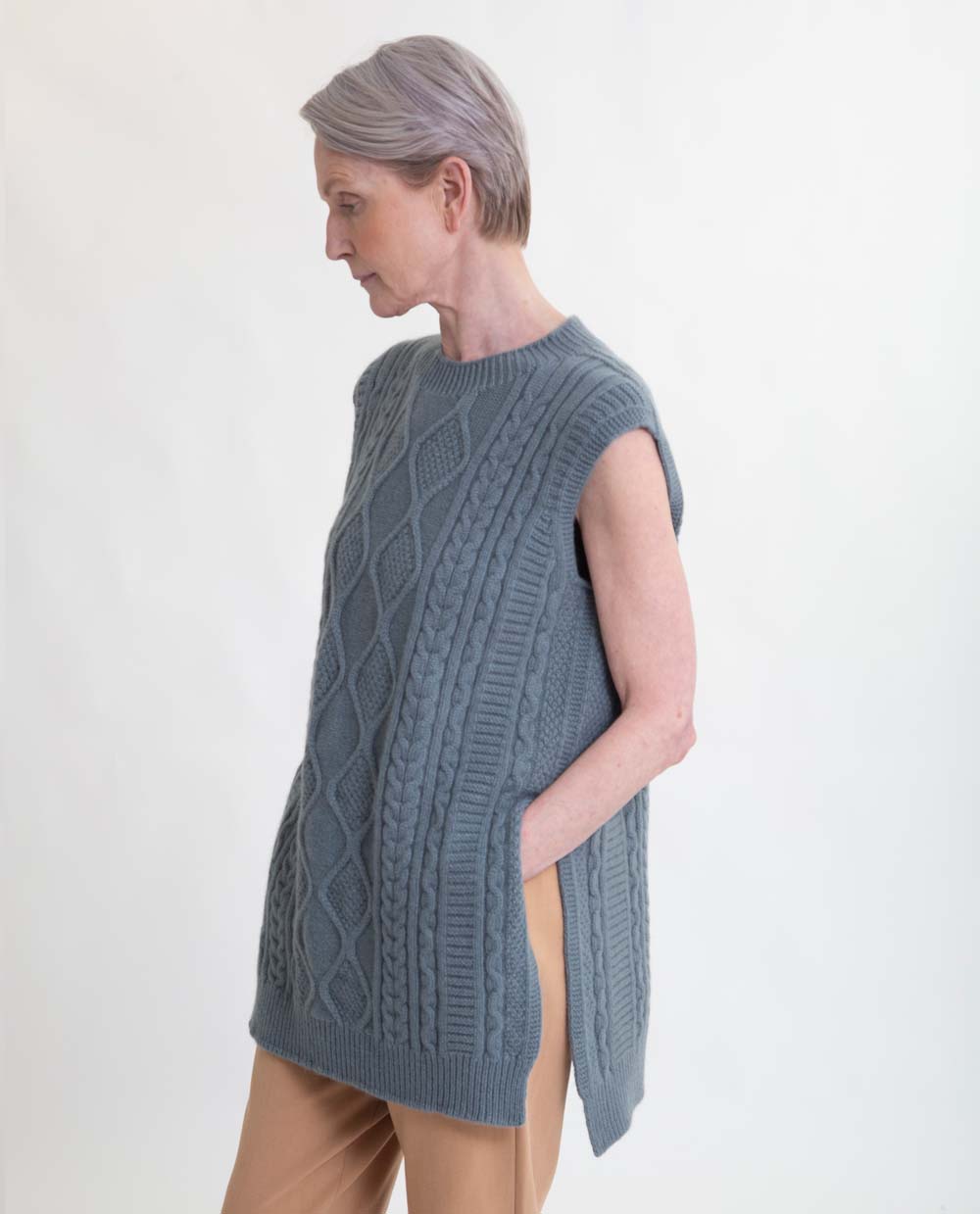 Pippa Lambs Wool Vest In Sage
