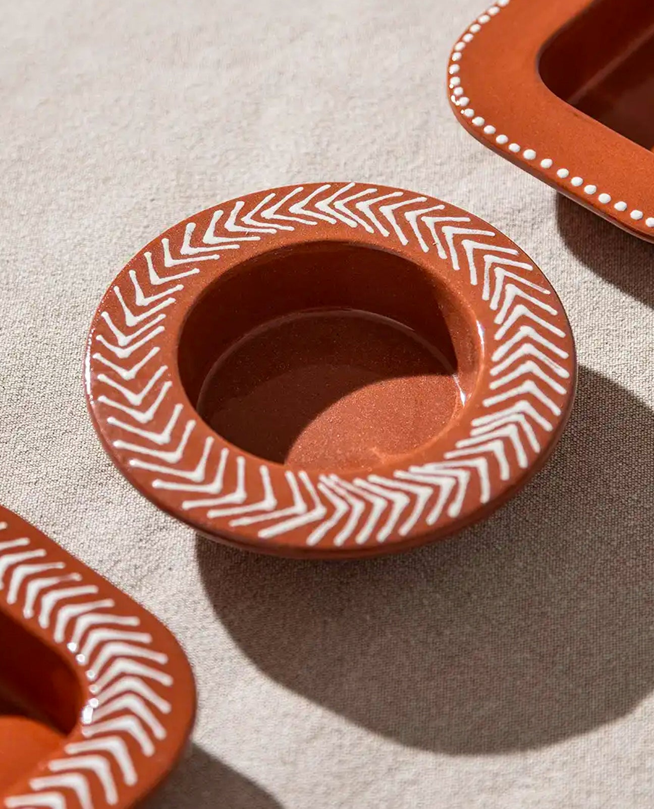 Velas-Vicara Round Dish in Terracotta Stripe