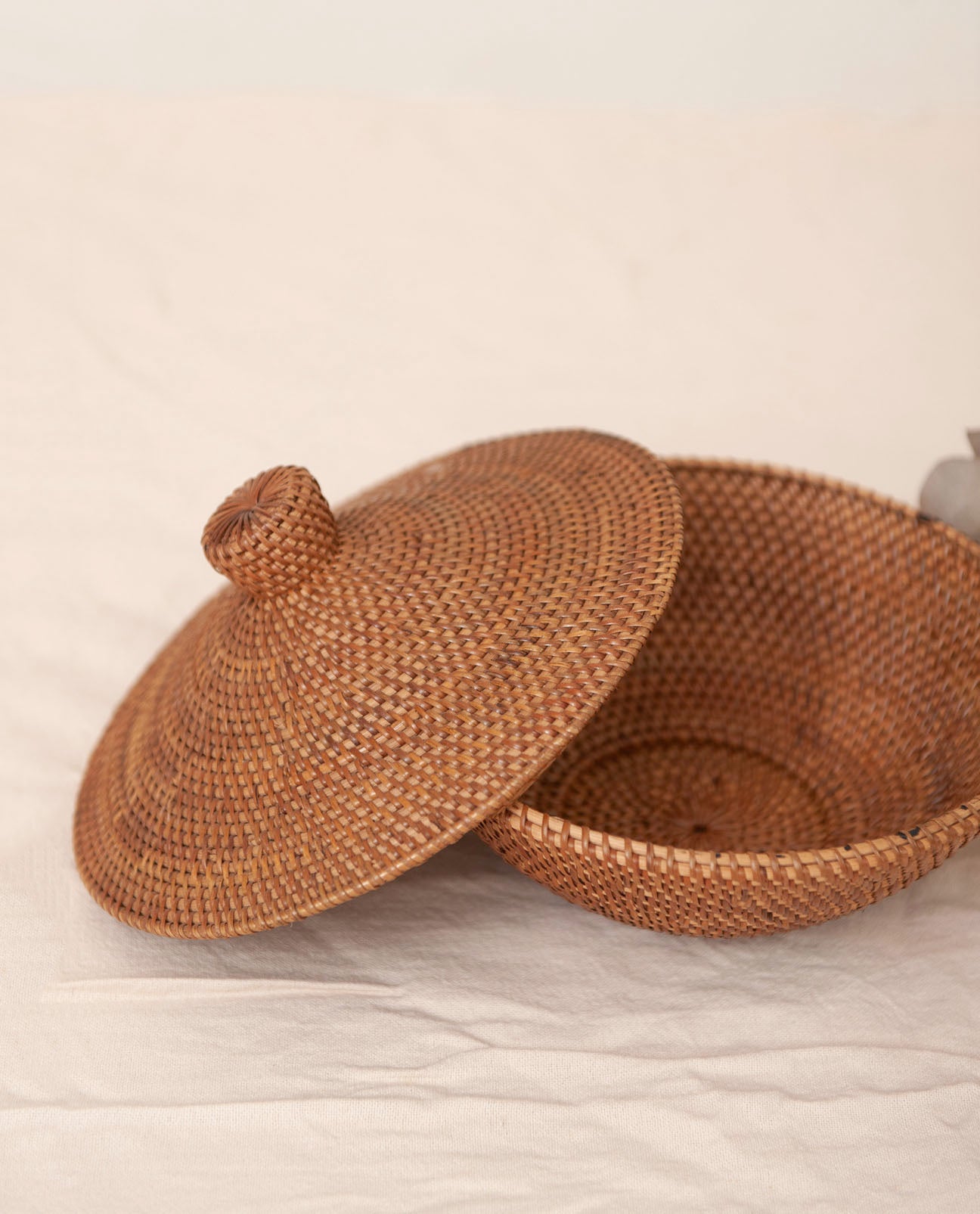 SUMBA Mid Brown Rattan Lidded Storage Bowl