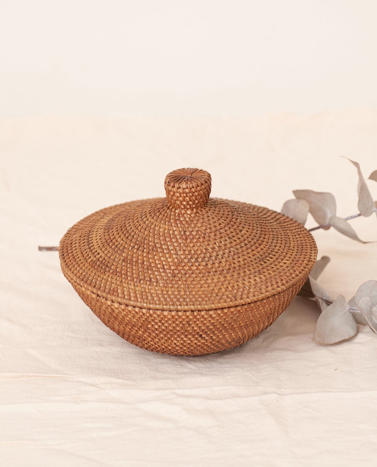 SUMBA Mid Brown Rattan Lidded Storage Bowl