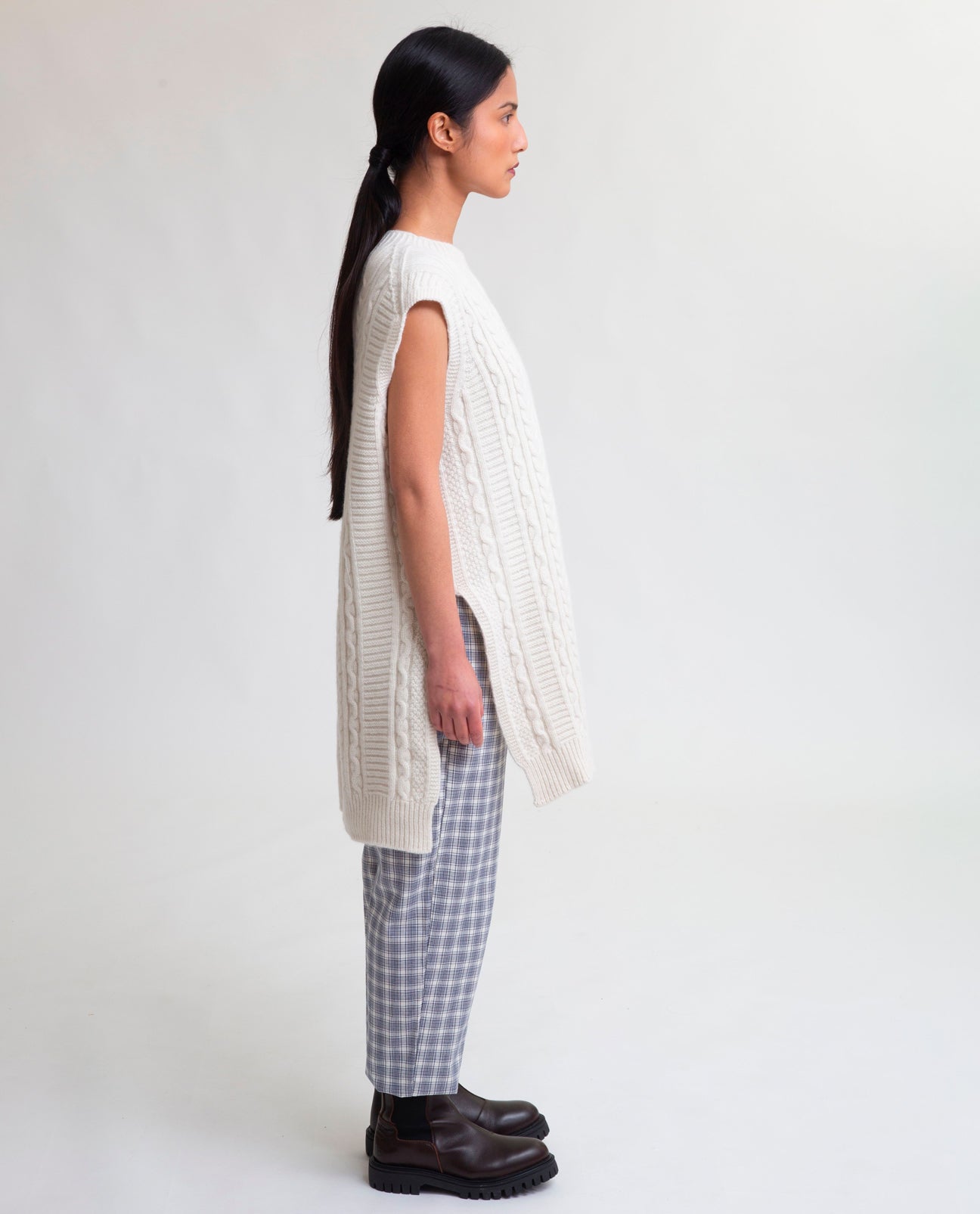 Pippa Lambs Wool Vest In White Un-Dyed