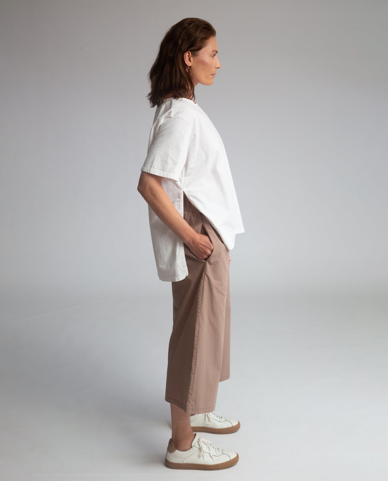 Adrienne Organic Cotton Trousers In Mocha