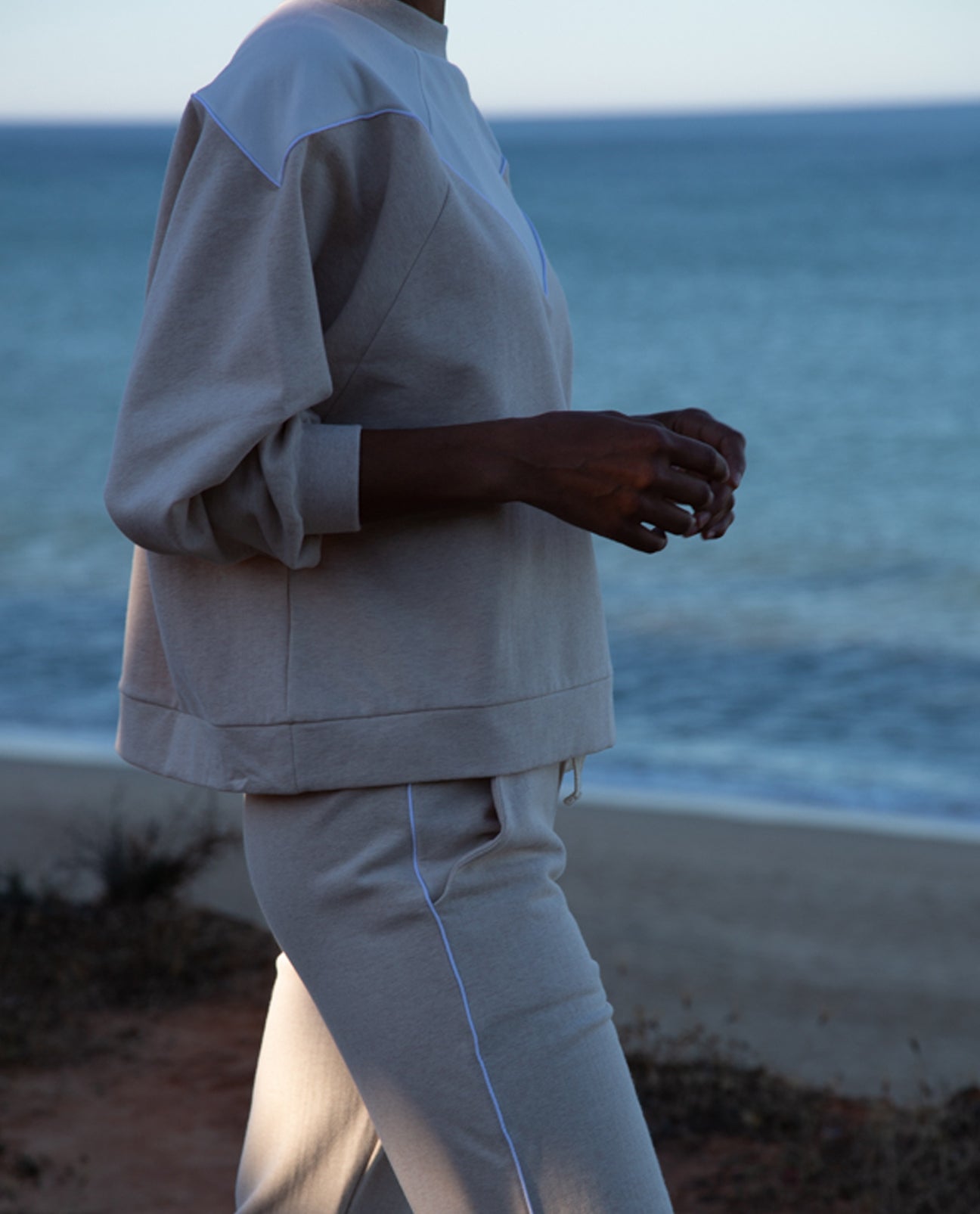 Alba Organic Cotton Sweatshirt In Sand Marl & White