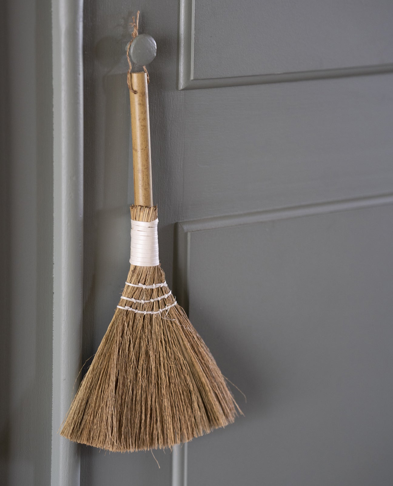 Sintra Large Straw Broom in Natural