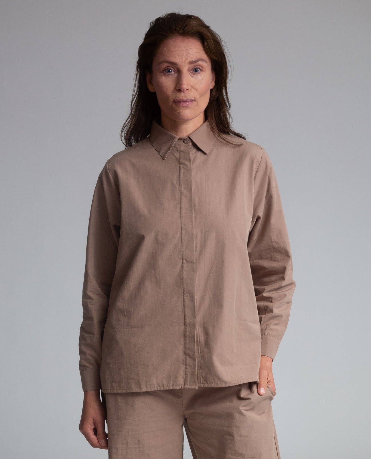 Celia-Jane Organic Cotton Shirt In Mocha