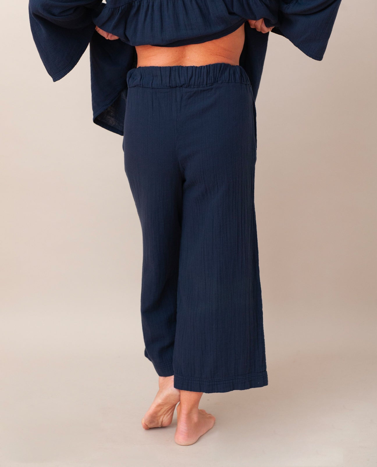 Evora Organic Cotton Trousers In Navy