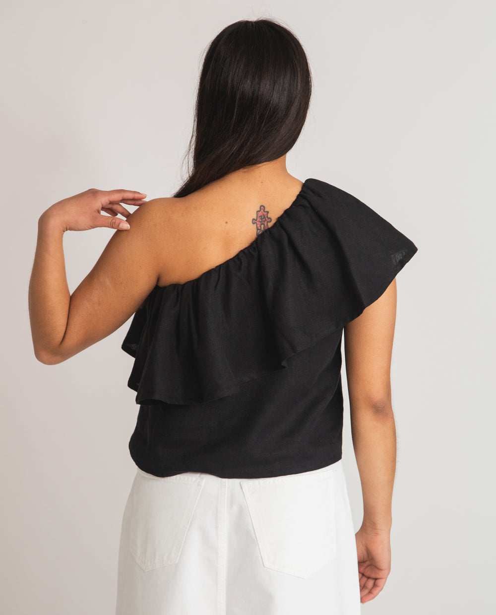 Isabelle Linen Top In Black