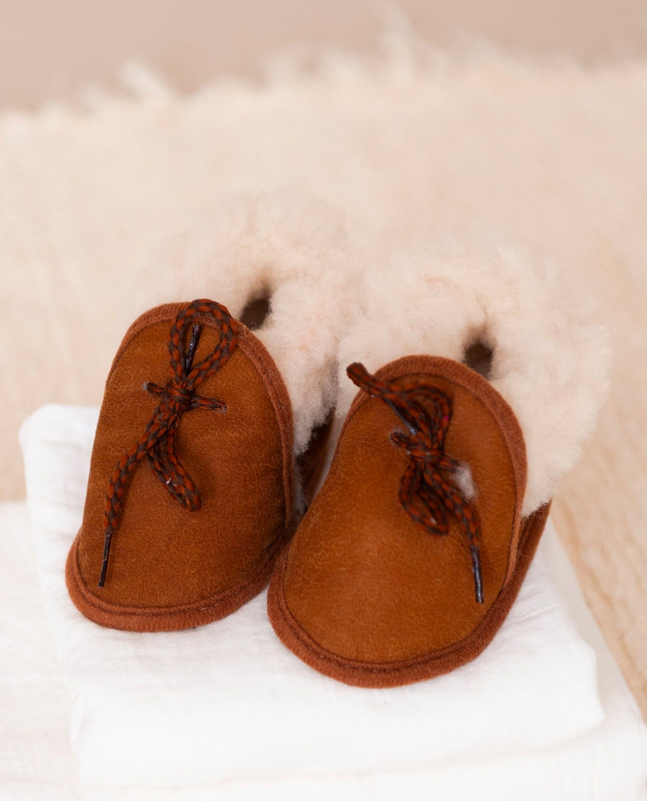 LACO Sheepskin Newborn Moccasins in Tan