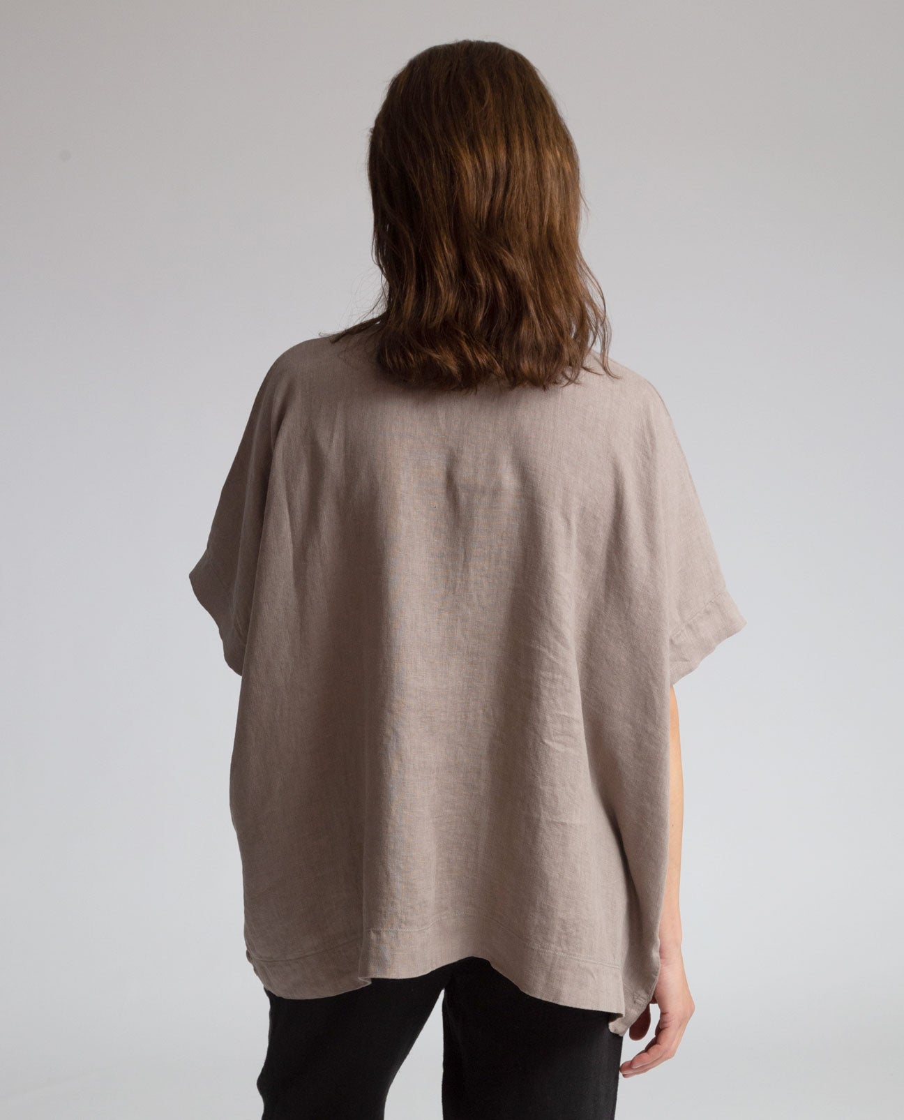 Leonor Linen Top In Olive
