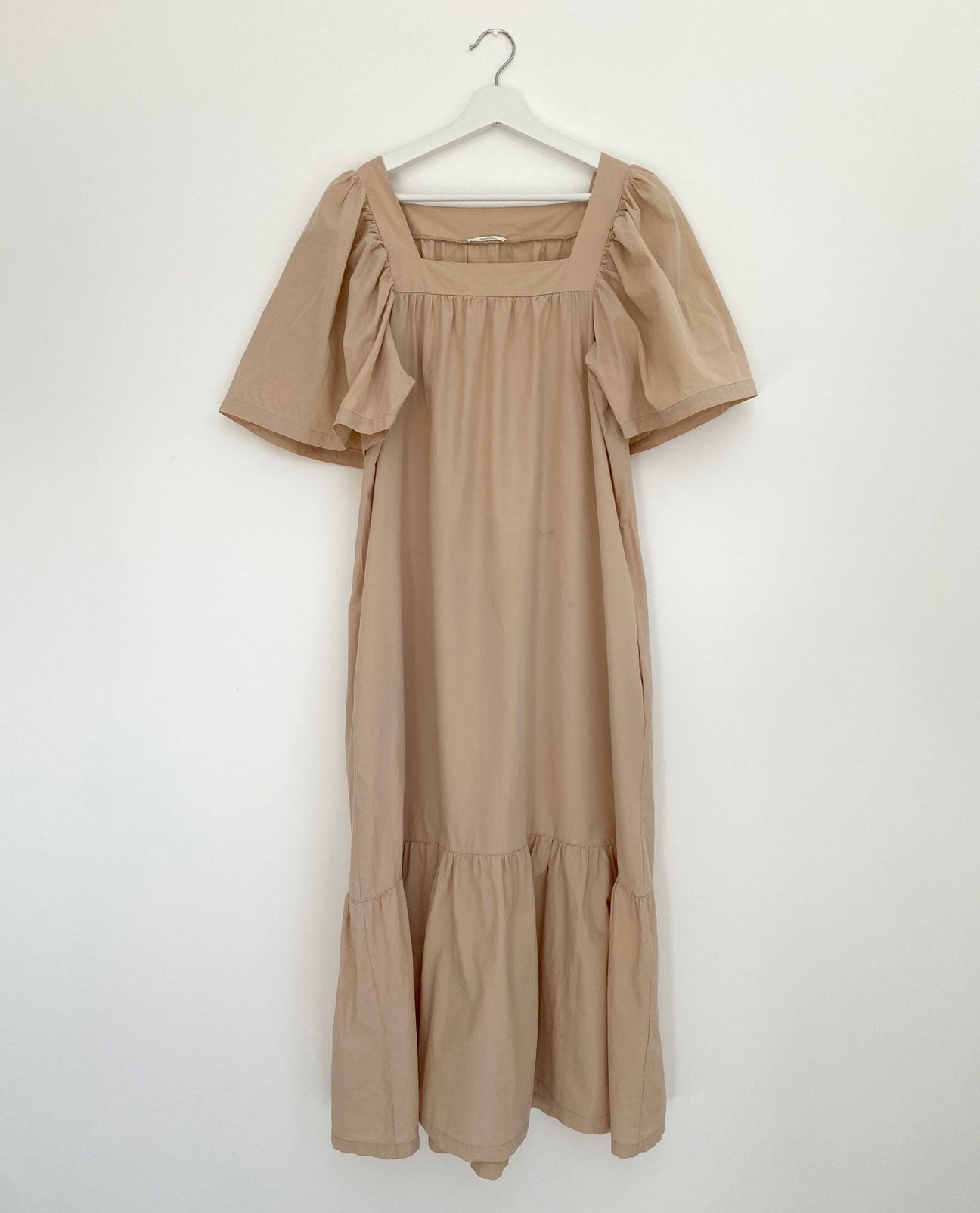 Lesley Organic Cotton Dress In Sand in S