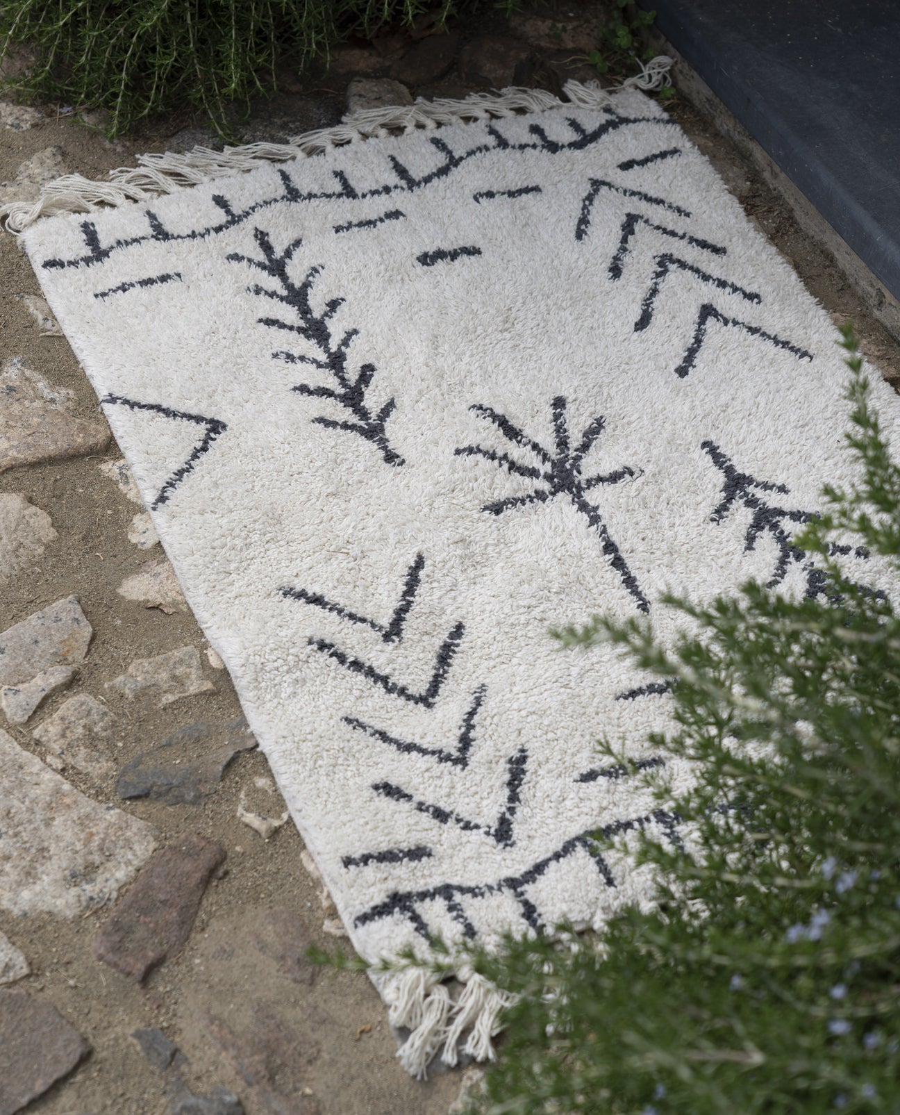 Santana Tufted Bath Mat in Ivory