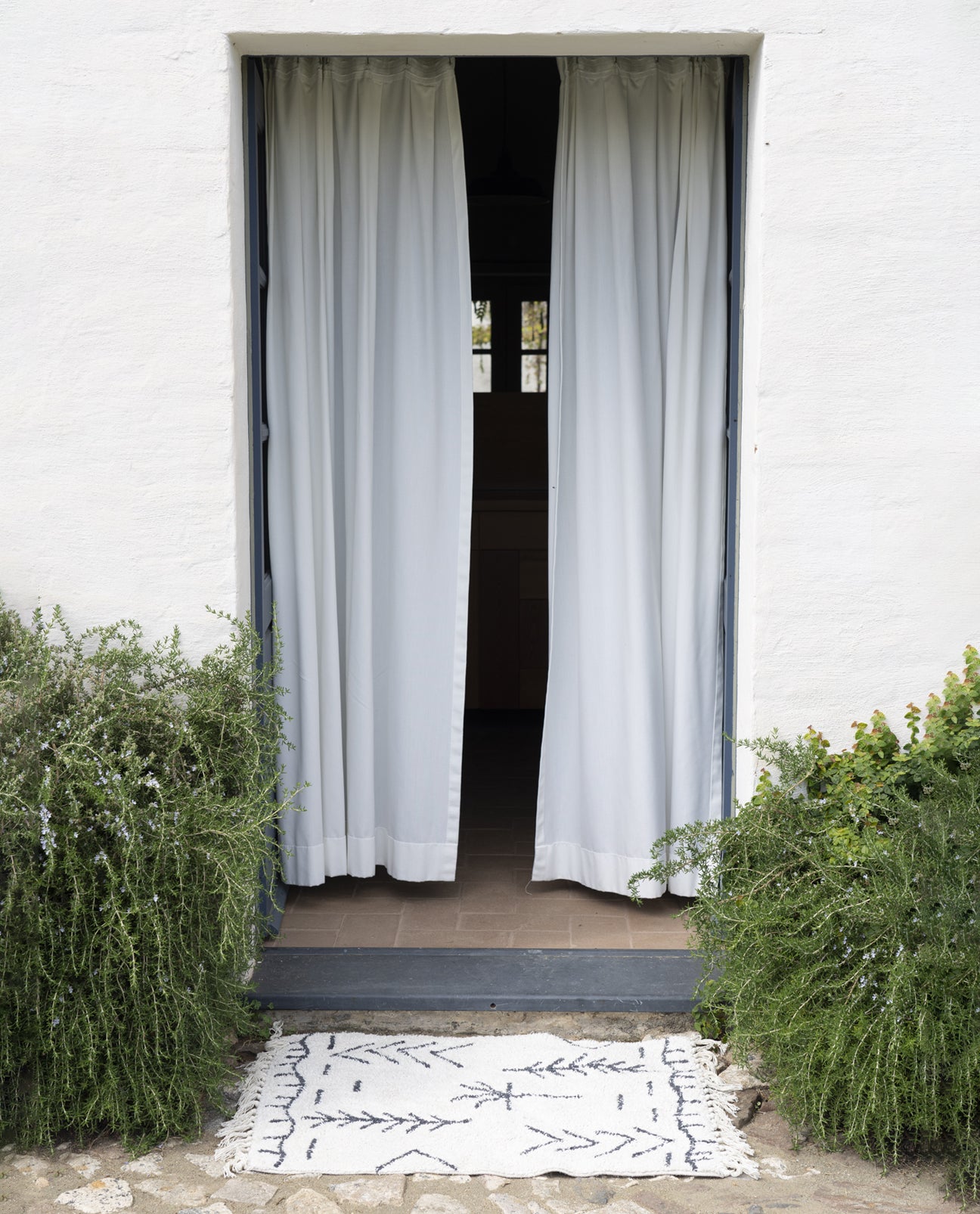 Santana Tufted Bath Mat in Ivory