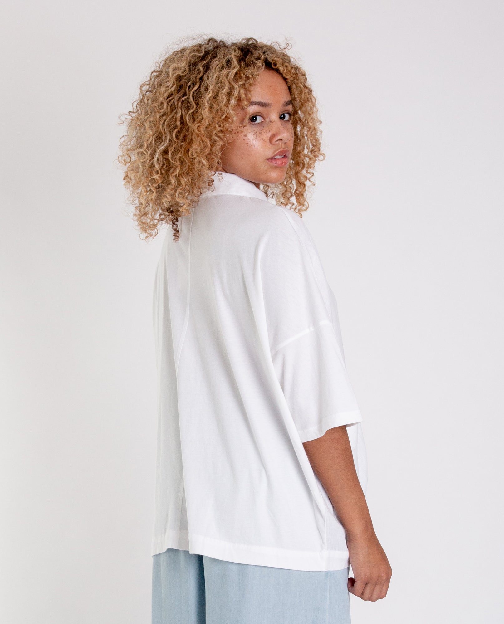 NAOMI Linen Shirt In White