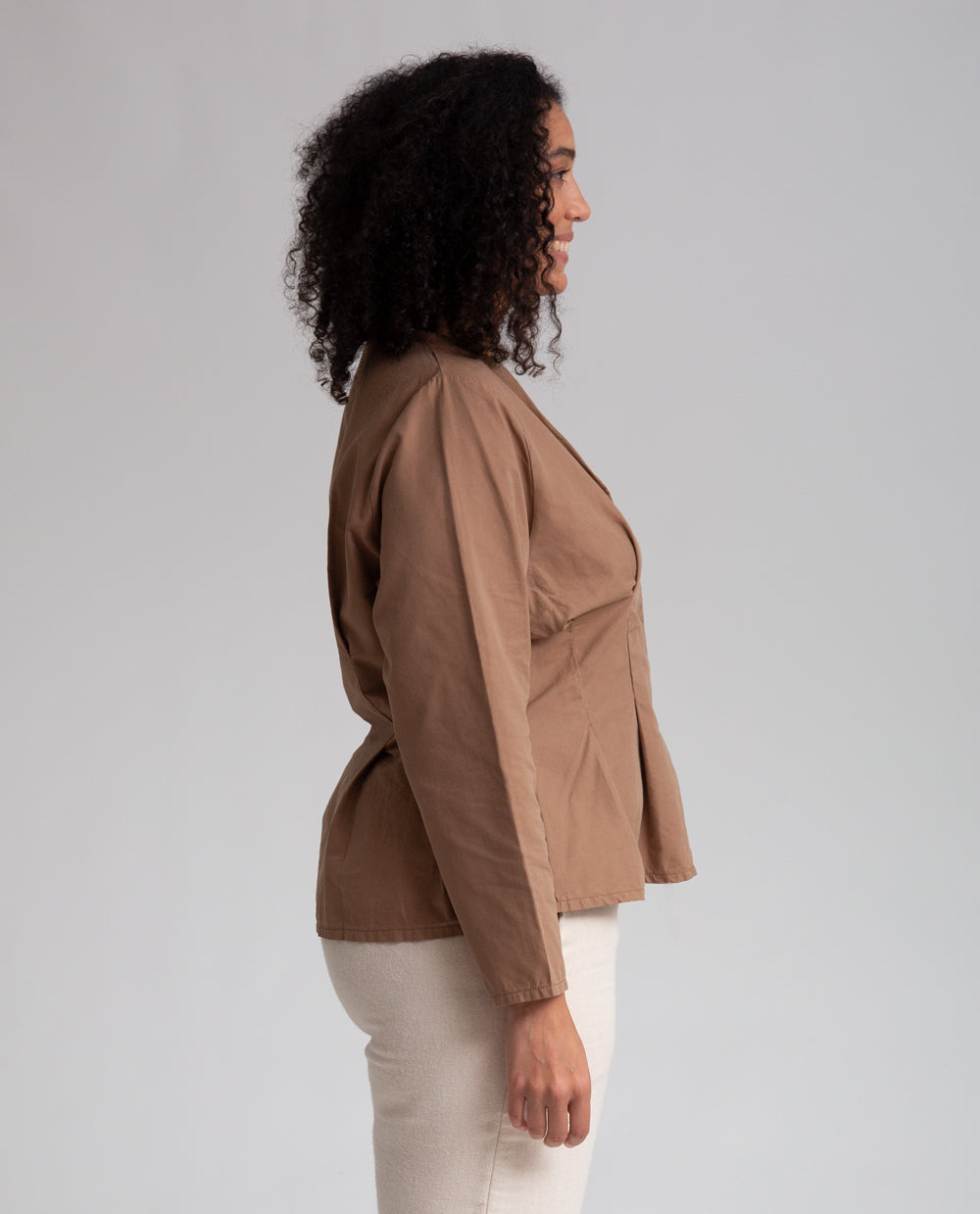 Raine Organic Cotton Blouse In Mocha