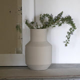 Sado-Ocactuu Vase in Sand