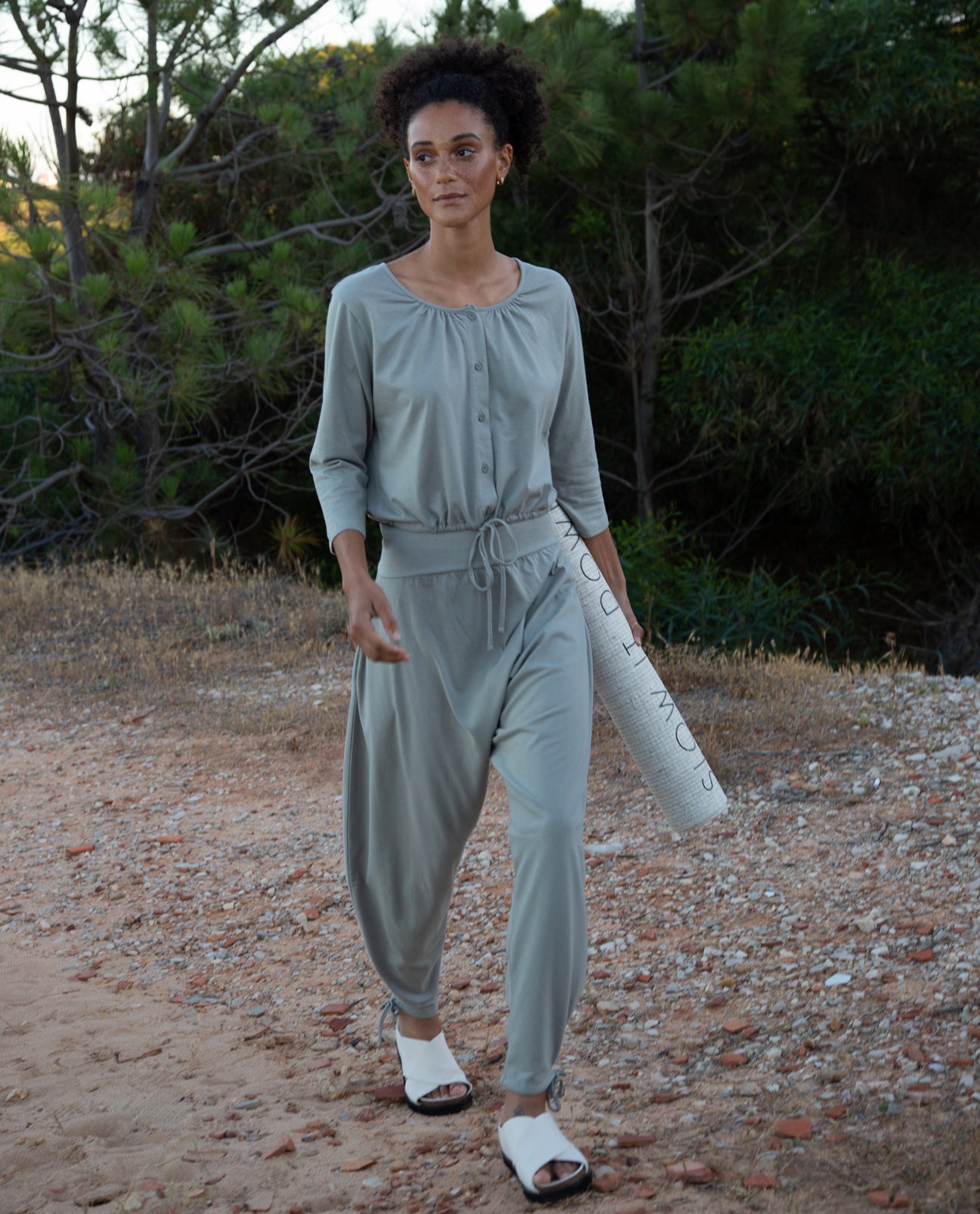 Odina Organic Cotton Trousers In Soft Sage