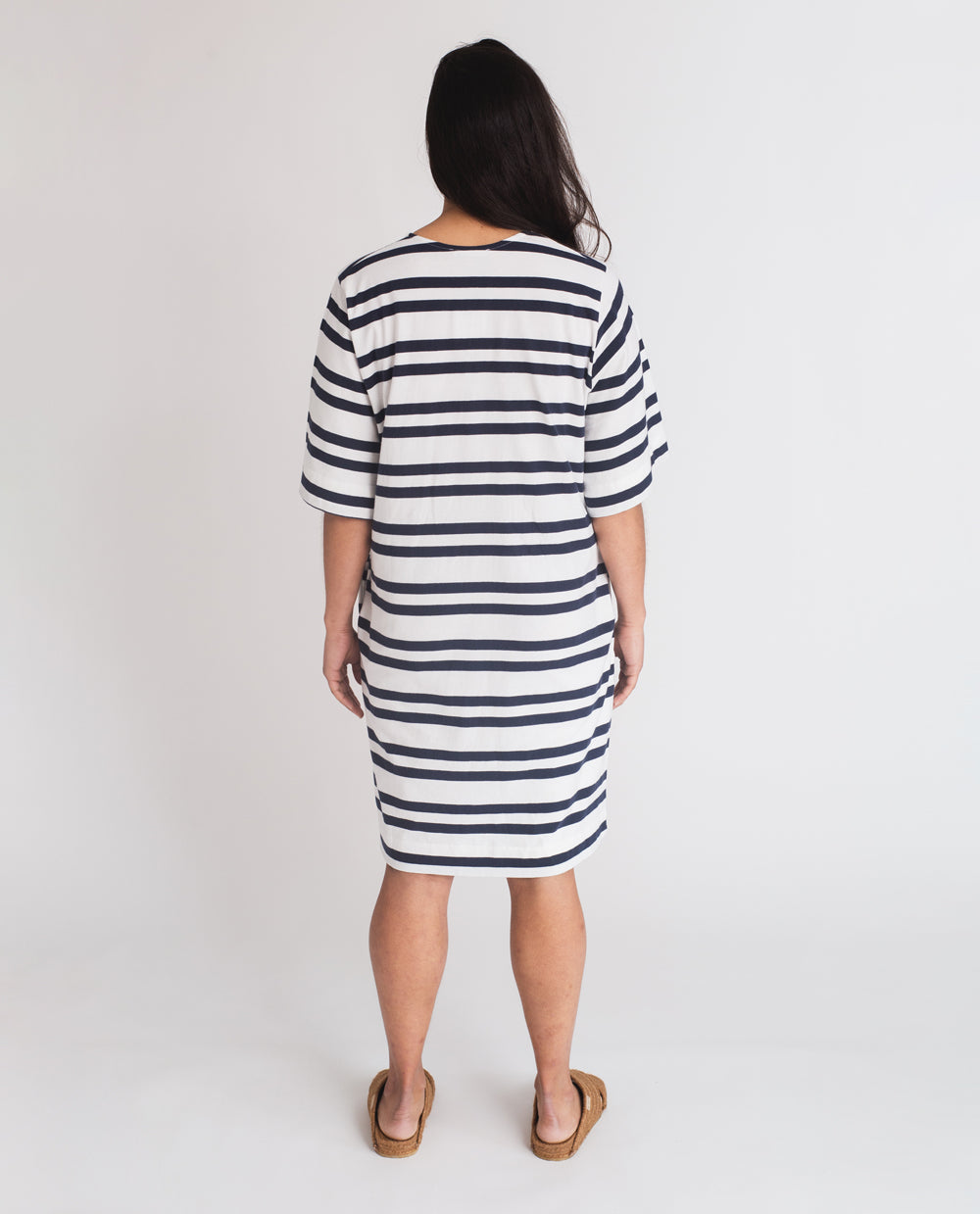 Sasha-Sue Organic Cotton Dress In Off White & Navy