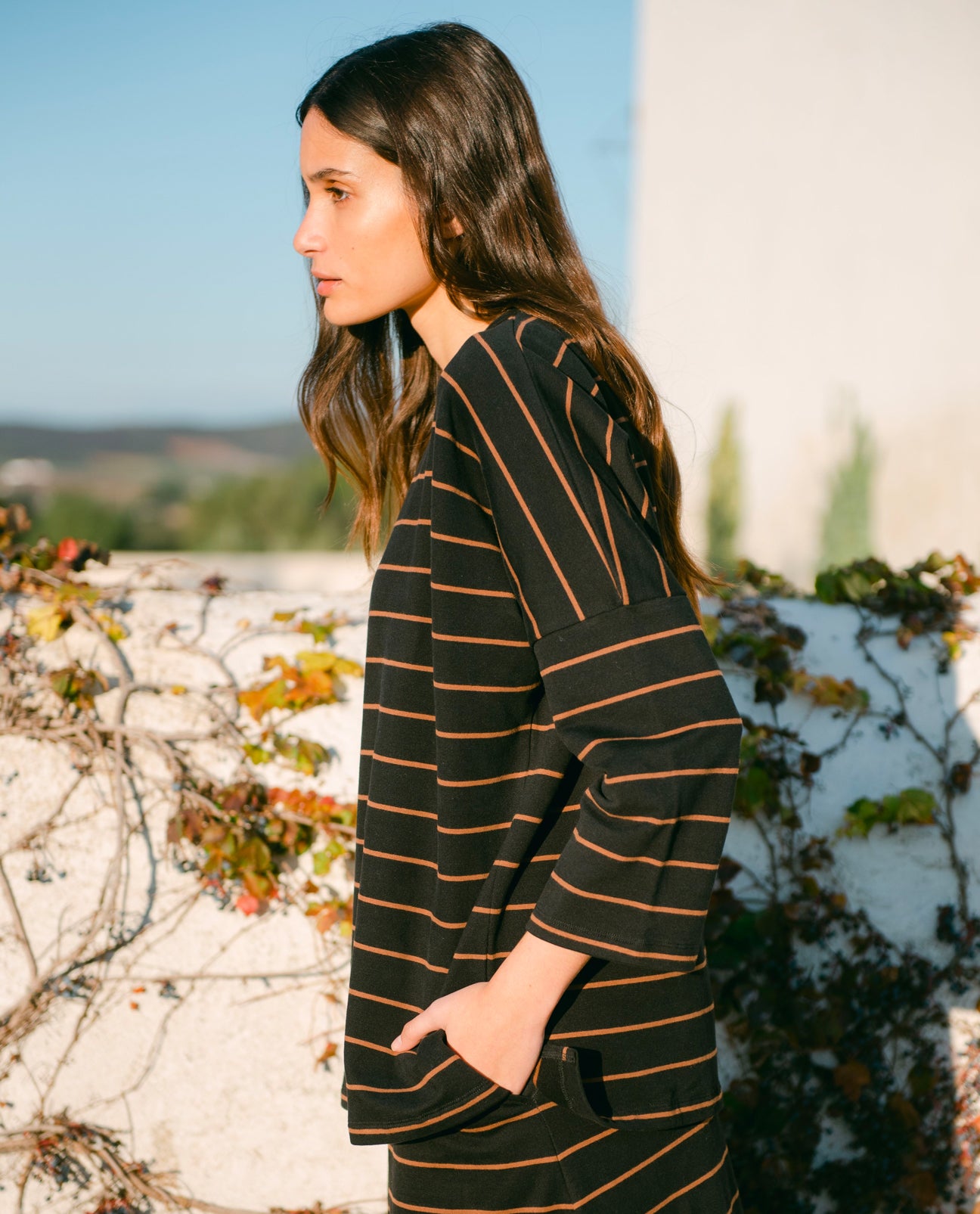 Soma-Sue Organic Cotton Top In Black & Tan